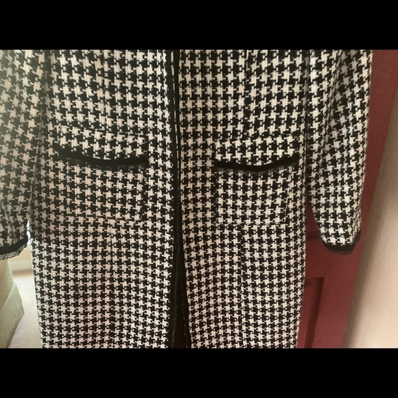 Great houndstooth Jacket! Classic. - Picture 3 of 8